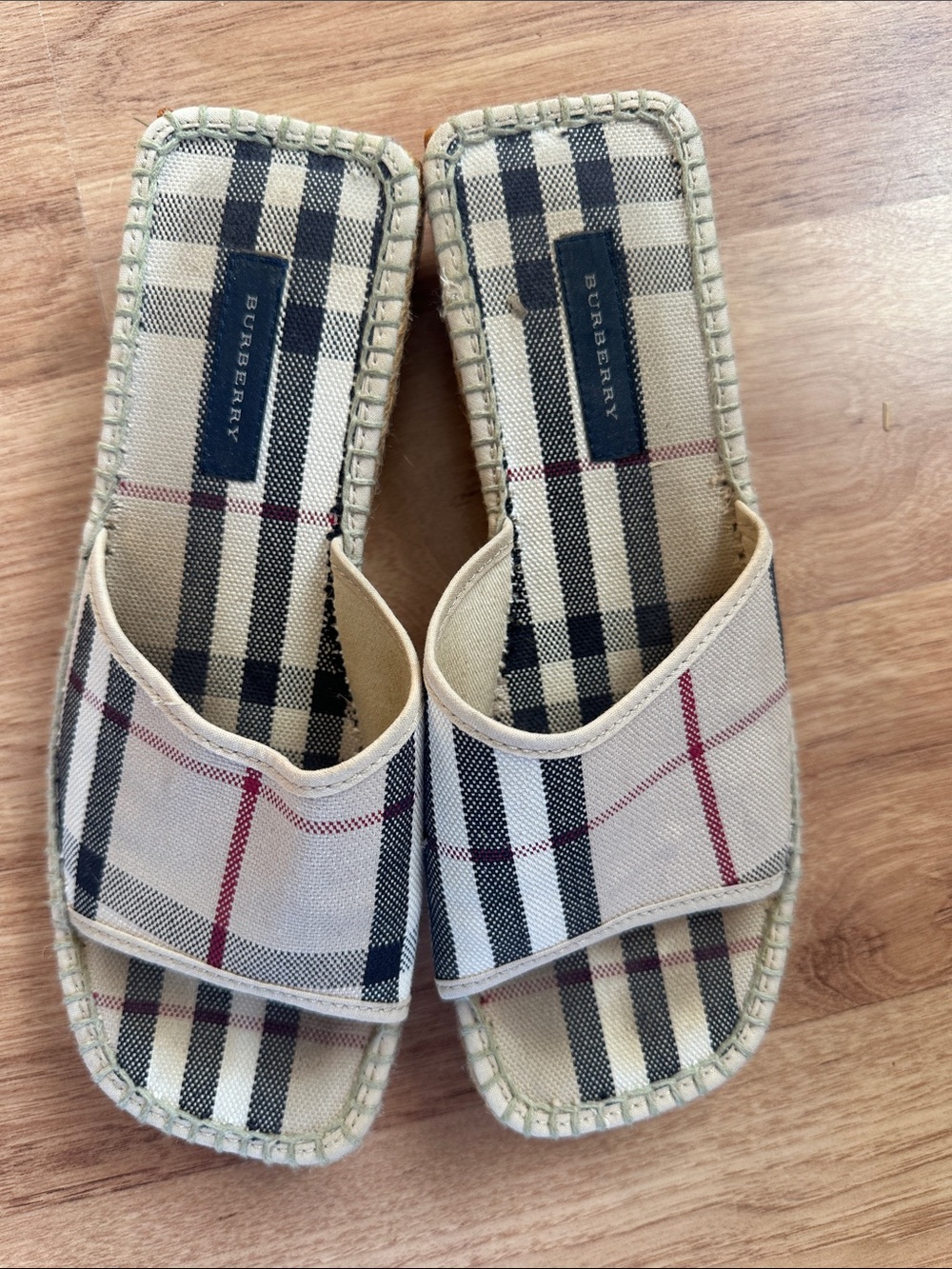 Burberry slide on dress flats - Picture 4 of 5
